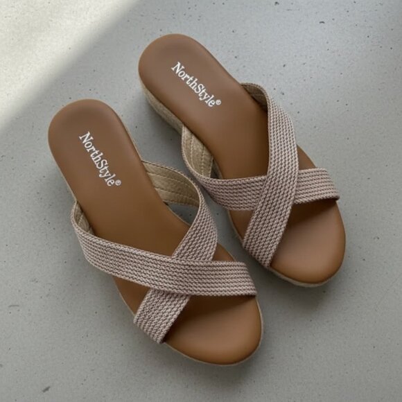 NORTHSTYLE Gold Weave Wedge Sandals - Picture 1 of 8